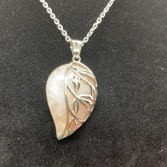 Rose Quartz Garden Necklace Earring Bracelet set - Picture 4 of 12